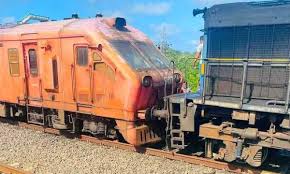 பெலியத்த - மருதானை 'சாகரிக்கா' ரயில் தடம் புரண்டது: பயணிகள் காயம் - கடற்கரை வழி ரயில் போக்குவரத்து கடும் பாதிப்பு!